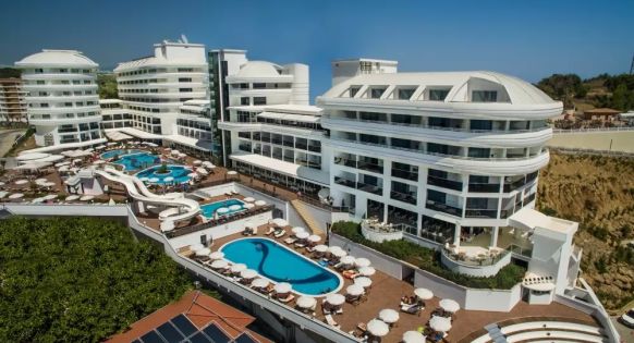 LAGUNA BEACH ALYA RESORT & SPA HOTEL