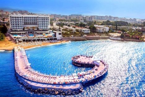 AZURA DELUXE RESORT & SPA HOTEL