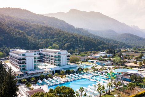 DOSINIA LUXURY RESORT