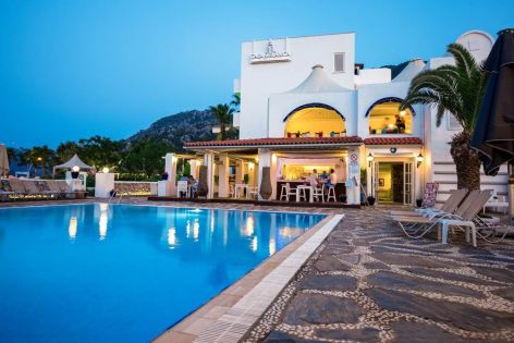 CASA & BLANCA BEACH HOTEL