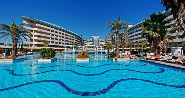 CRYSTAL ADMIRAL RESORT & SPA