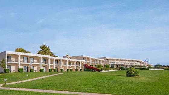 Ramada Plaza by Wyndham Thraki