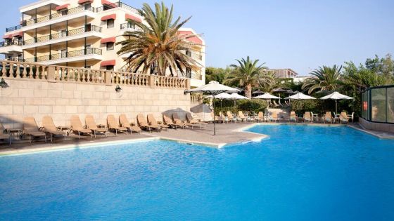 Ramada Attica Riviera