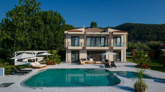 Chrisa Luxury Villa