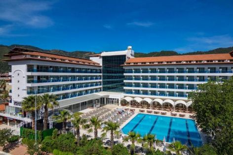 L'Etoile Beach Hotel