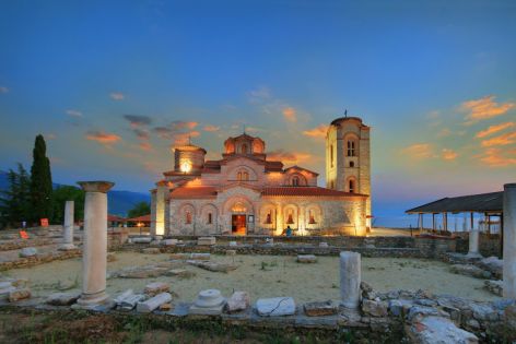 Нова година в Охрид - хотел Unique Resort and SPA **** - 3 нощувки, 3 закуски и 3 вечери, вкл. празнична новогодишна вечеря с богато меню и музика на живо! - екскурзия с автобус