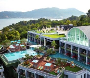 Crest Resort & Pool Villas